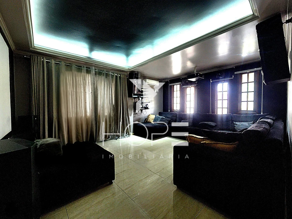 Sobrado à Venda 5 Quartos – Bairro Coliseu – Zona Norte Londrina PR