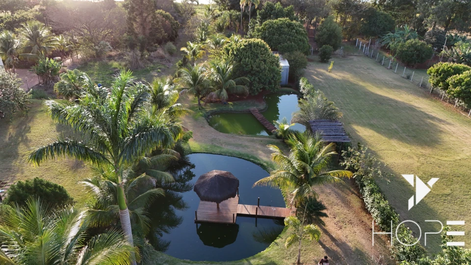 Imagens do imóveis CHÁCARA MOLHADA DE ALTO PADRÃO NO CONDOMÍNIO RIVIERA DO POENTE