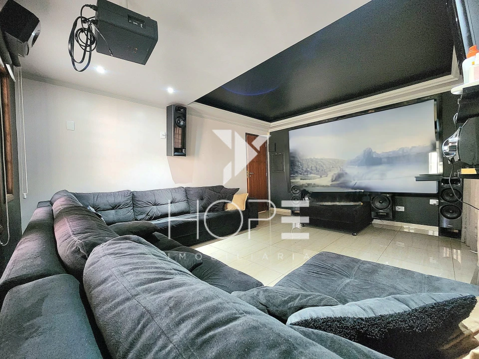 Sobrado à Venda 5 Quartos – Bairro Coliseu – Zona Norte Londrina PR