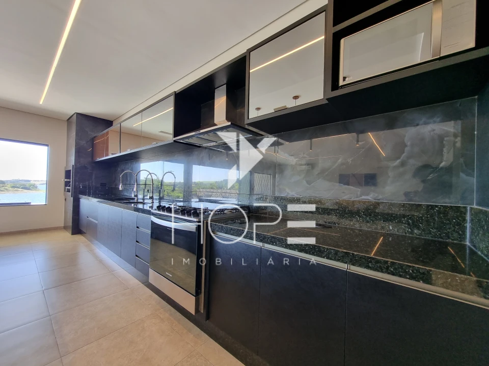 Chácara Beira-Rio de Alto Padrão à Venda – Condomínio Porto das Águas – Porecatu/PR