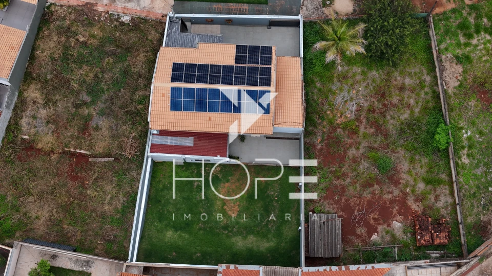 Sobrado à Venda com Energia Solar – 178m² Intern – 4 Quartos (1 Suíte) – Monte Belo – Zona Sul – Londrina/PR