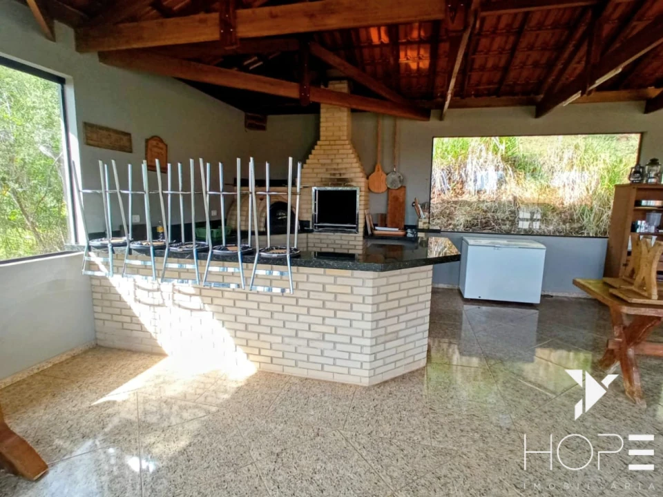 Chácara de 17.000 à Venda com Terreno Comercial – Bairro Limoeiro, Londrina/PR