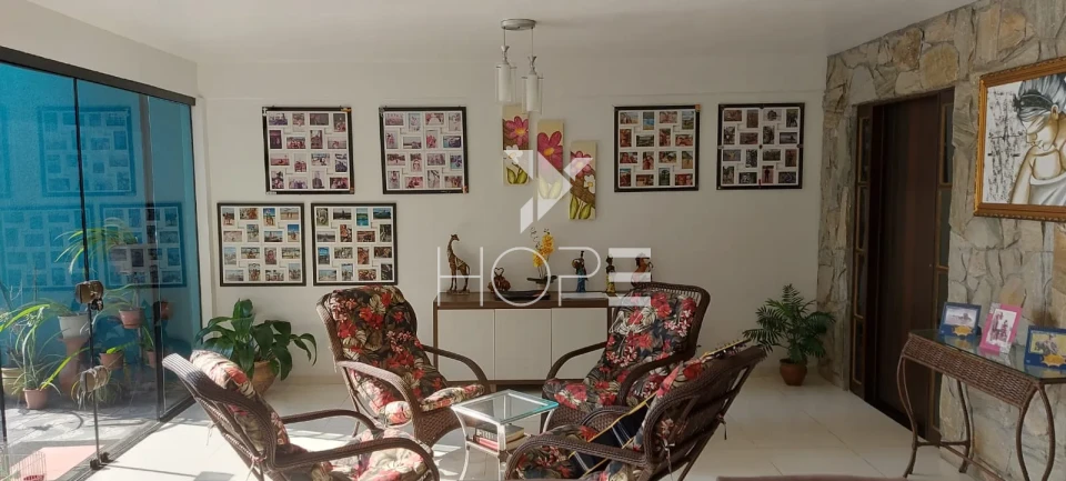 Imagens do imóveis Sobrado comercial à venda com 225 m² - 3 apartamentos independentes - Itapoá SC - Próximo do Mar