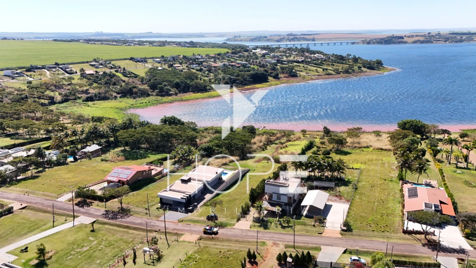 Chácara Beira-Rio de Alto Padrão à Venda – Condomínio Porto das Águas – Porecatu/PR