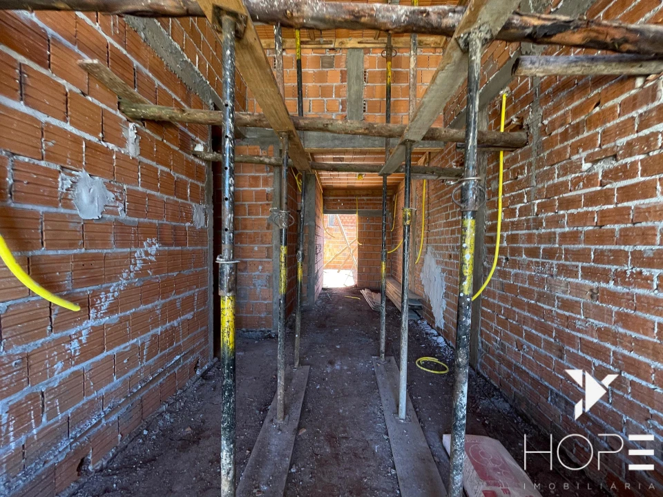 Imagens do imóveis Casa Geminada à Venda – 3 Quartos (1 Suíte) – 81m² – Jardim do Café – Cambé