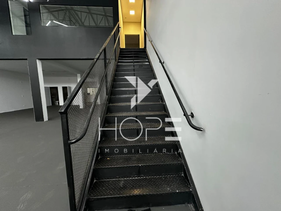 BARRACAO PARA LOCAÇÃO – 578 m² NA AV SÃO JOÃO