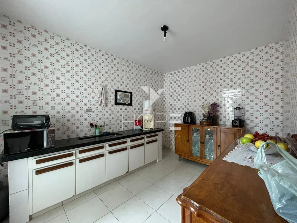 Casa à Venda – 167 m² – 4 Quartos – Petrópolis – Região Central – Londrina/PR