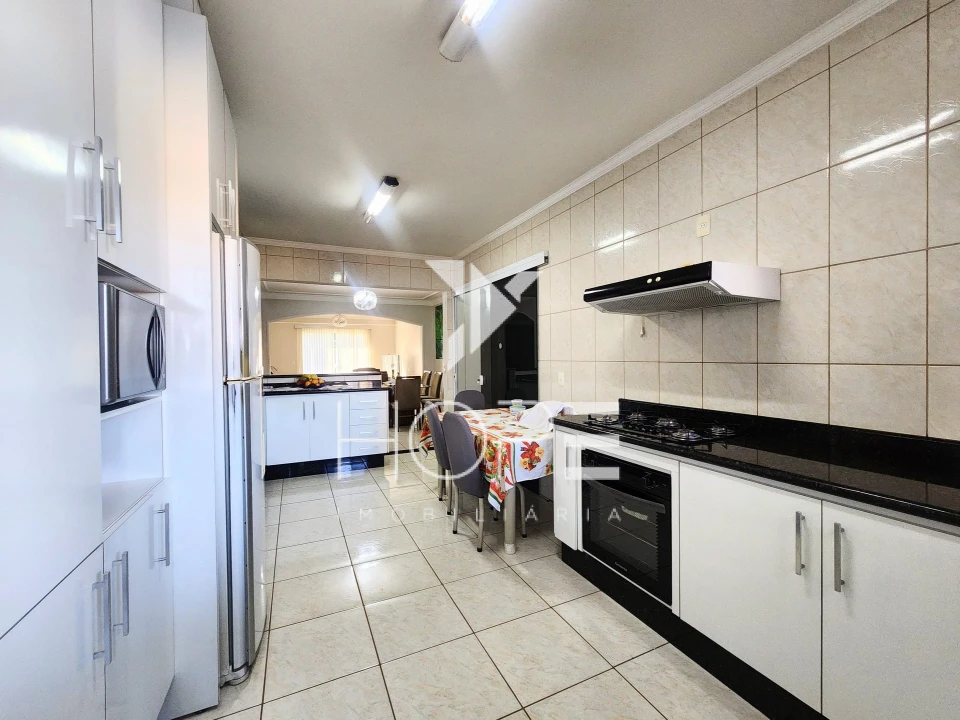 Imagens do imóveis Sobrado Residencial e Comercial à Venda – 300 m² – Terreno 568 m² – Vila Balarotti – Londrina PR