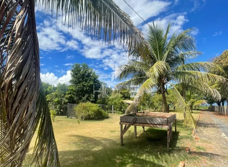 Imagens do imóveis Chácara molhada à venda com 1.872 m² - piscina e churrasqueira - próxima ao lago - Alvorada do Sul PR
