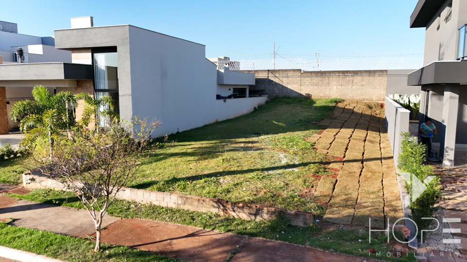 Imagens do imóveis TERRENO DE  257 m² CONDOMINIO TAUÁ ARANGUA