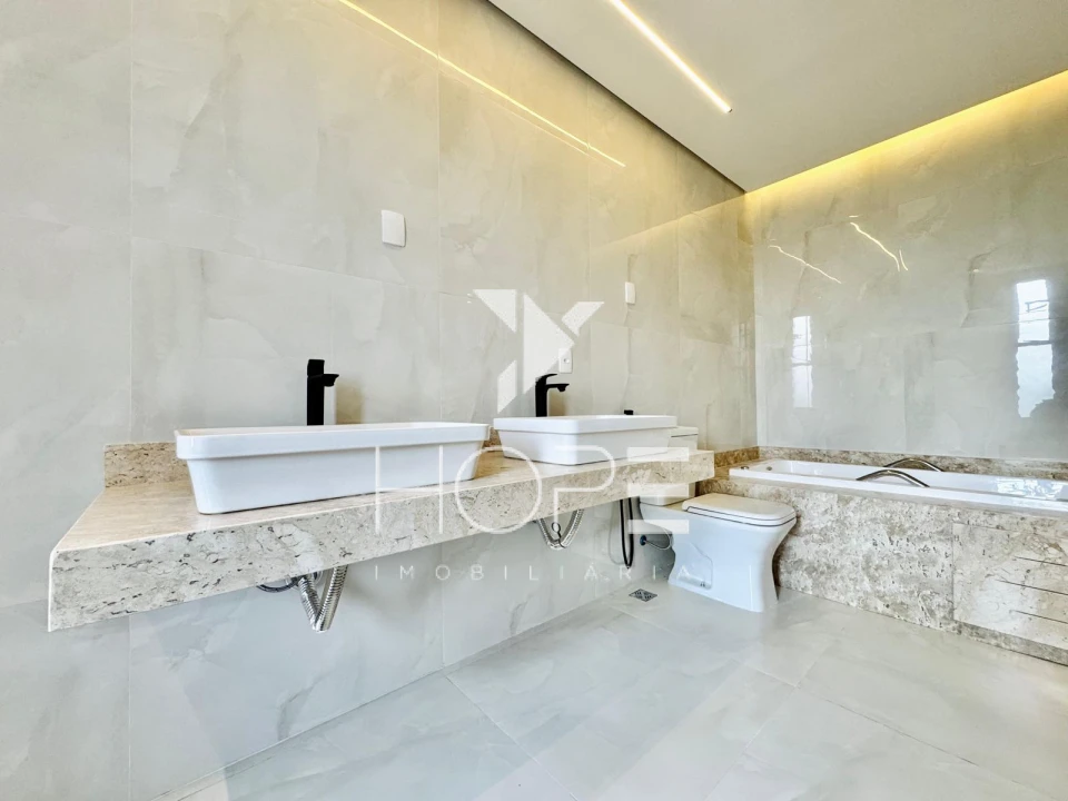 Sobrado Novo à Venda no Condomínio Araçari – 3 Suítes – Parque Tauá