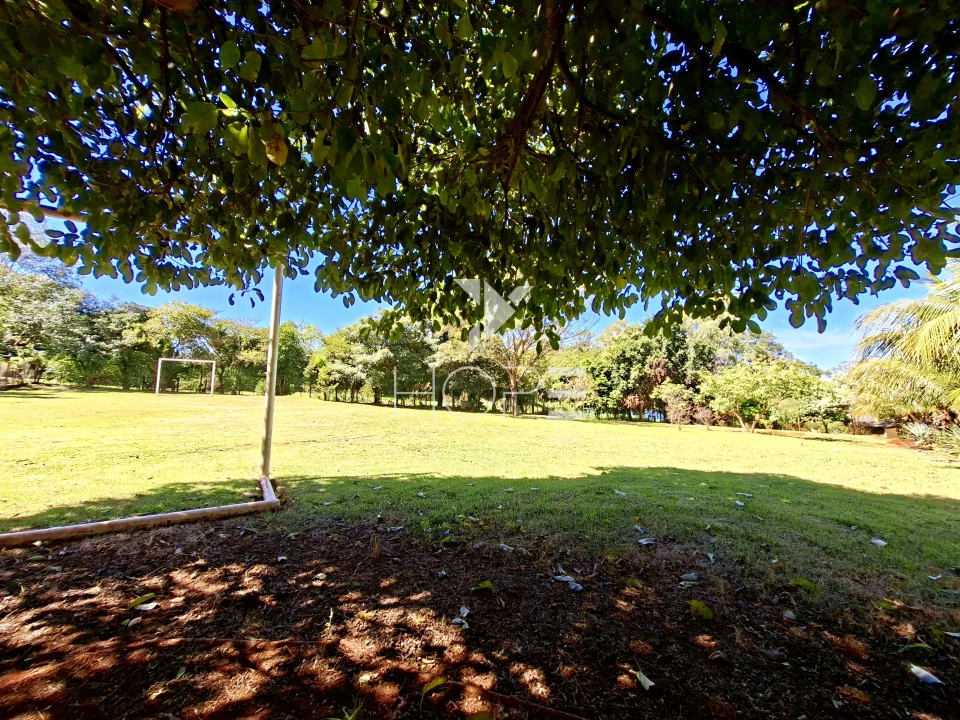 Imagens do imóveis Chácara molhada à venda com 30.492 m² - 3 casas - piscina - acesso direto ao rio - Alvorada do Sul PR