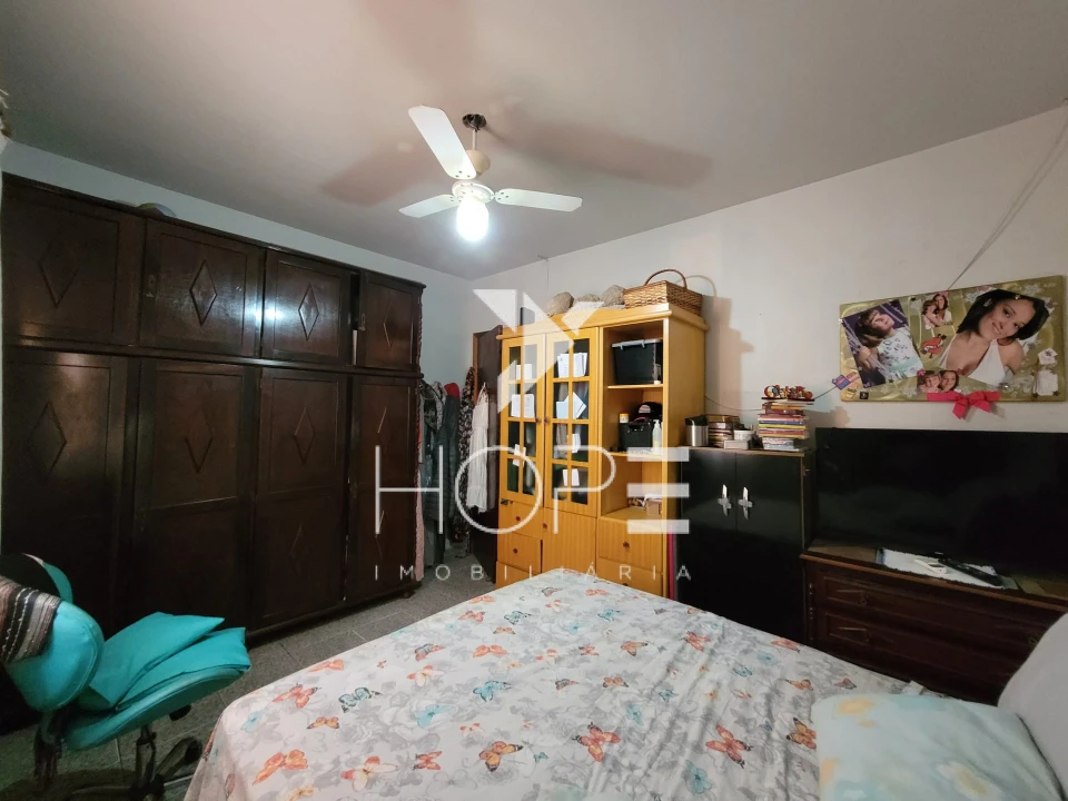 Casa com edícula à venda – 3 quartos (1 suíte) – Bairro Coliseu – Londrina/PR