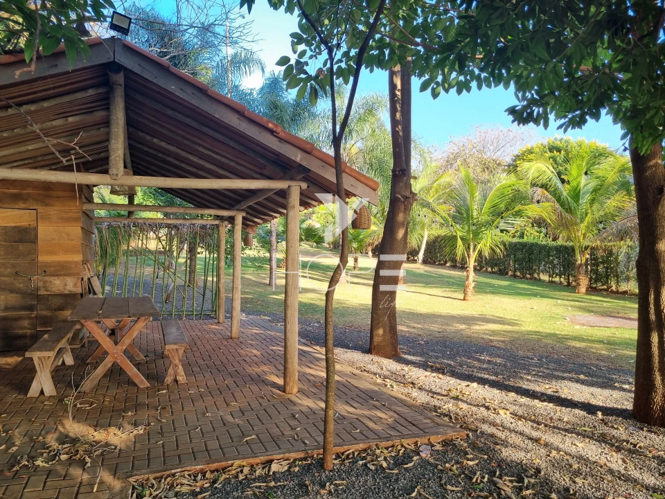 Imagens do imóveis Condomínio Riviera do Poente – Chácara Molhada porteira fechada À venda  – 4 suítes – 5 vagas – 2.600 m² – Alvorada do Sul/PR