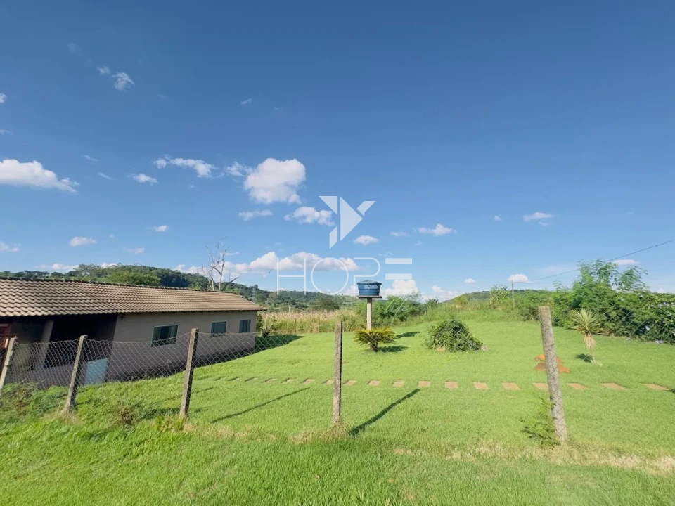 Imagens do imóveis Chácara à venda – 30.000 m² – Patrimônio Regina – Londrina/PR – Piscina e Espaço Gourmet