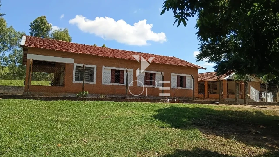 Imagens do imóveis Fazenda à venda com 204.5 alqueires - pecuária bovina - estrutura completa - região de Marília SP