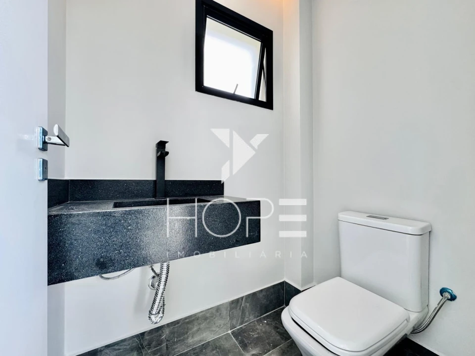 Sobrado Novo à Venda no Condomínio Araçari – 3 Suítes – Parque Tauá