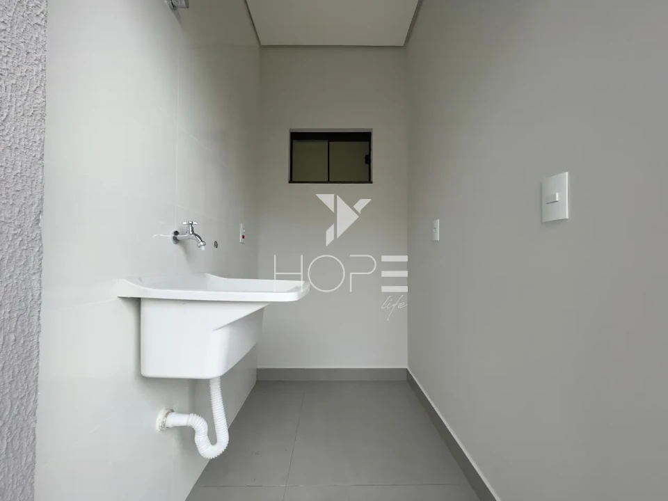 Sobrado em Condomínio à Venda – 105m² Privativos - Morada das Flores (Rosas) – Cambé/PR