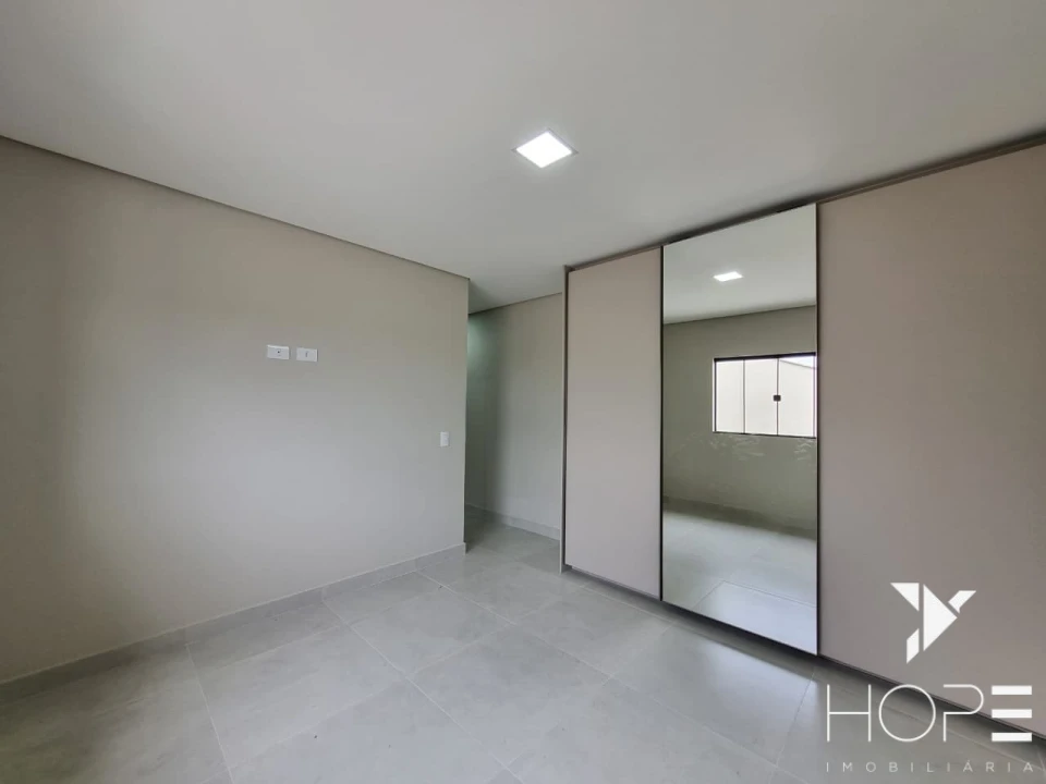 Imagens do imóveis Casa geminada assobradada à venda – 180m² – 3 Quartos com suíte – Conjunto Semiramis Barros Braga – Londrina/PR