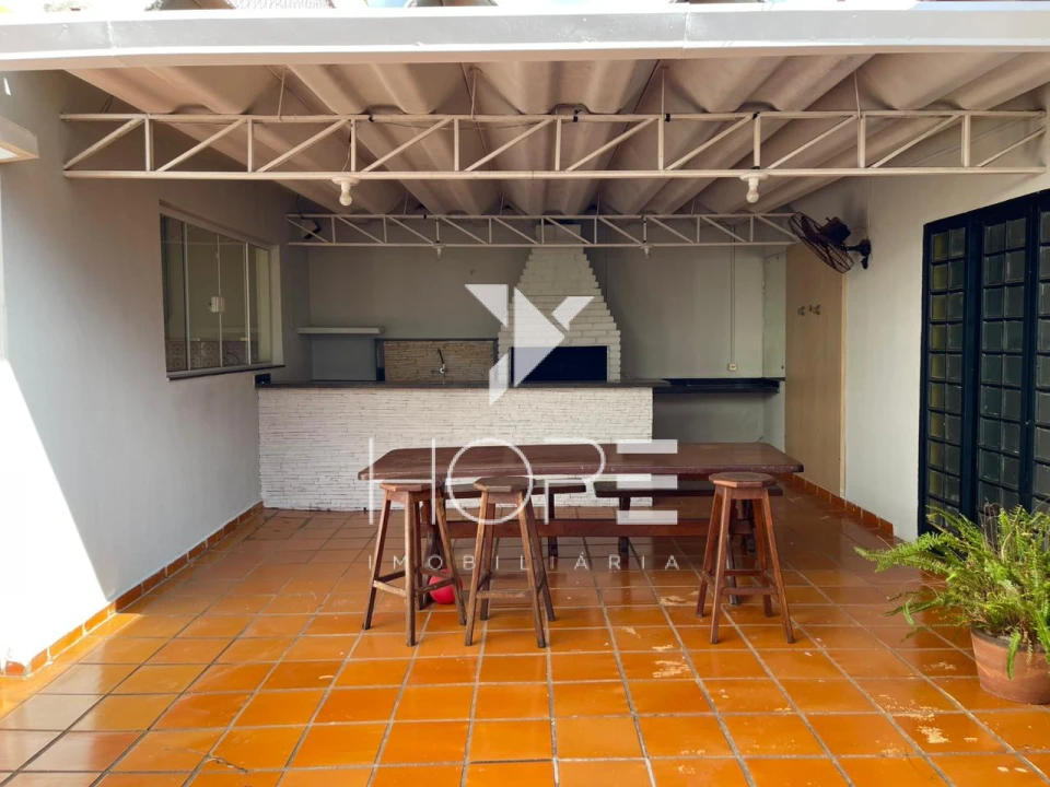 Sobrado com Edícula para Venda e Locação – 5 Quartos – Jardim Londrilar – Centro – Londrina/PR