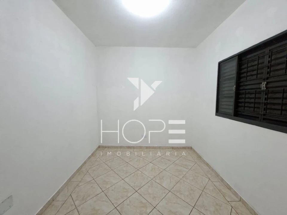 Casa 2 Quartos para Locação na Vila Romana – Londrina