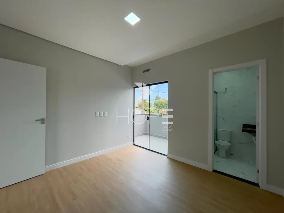 Sobrado em Condomínio à Venda – 105m² Privativos - Morada das Flores (Rosas) – Cambé/PR