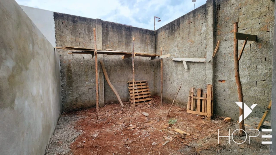 Imagens do imóveis Casa geminada à venda – 2 Quartos (1 Suíte) – 66m² – Jardim Padovani – Londrina/PR