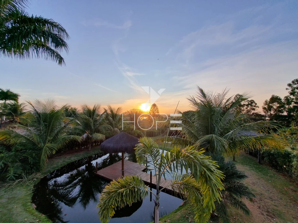 Imagens do imóveis Condomínio Riviera do Poente – Chácara Molhada porteira fechada À venda  – 4 suítes – 5 vagas – 2.600 m² – Alvorada do Sul/PR