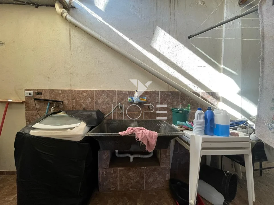 Imagens do imóveis Casa à venda com 375 m² - 2 quartos - 1 banheiro - 2 vagas - Jardim Silvino - Cambé PR