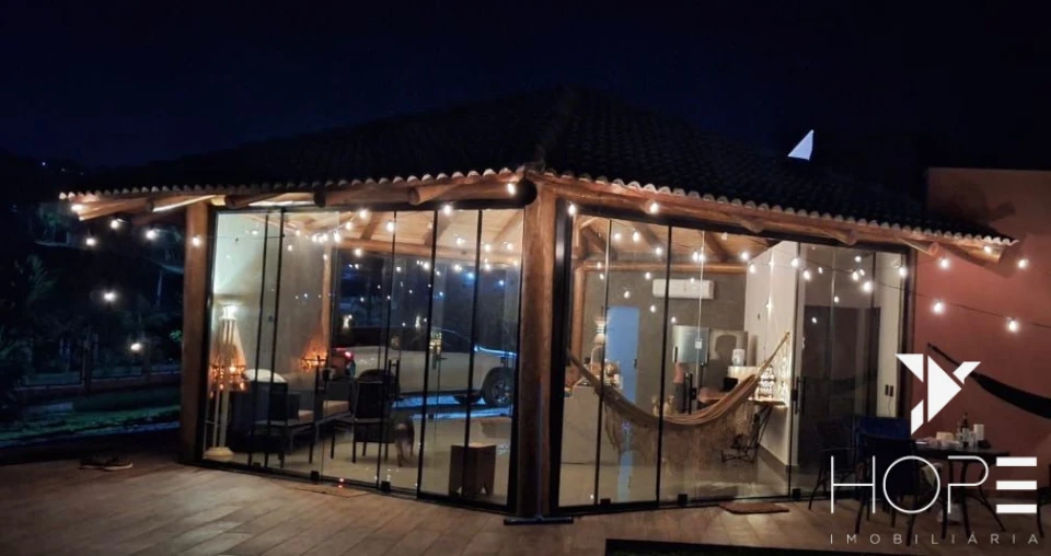 Imagens do imóveis Chácara de Alto Padrão com 2.000m², Piscina Infinita e Acabamentos Modernos