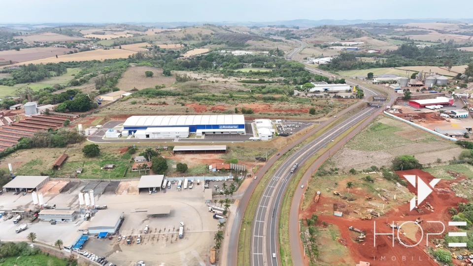 Imagens do imóveis Terreno Industrial à Venda – 21.200m² – Zoneamento ZI3 – PR 445 – Londrina/PR
