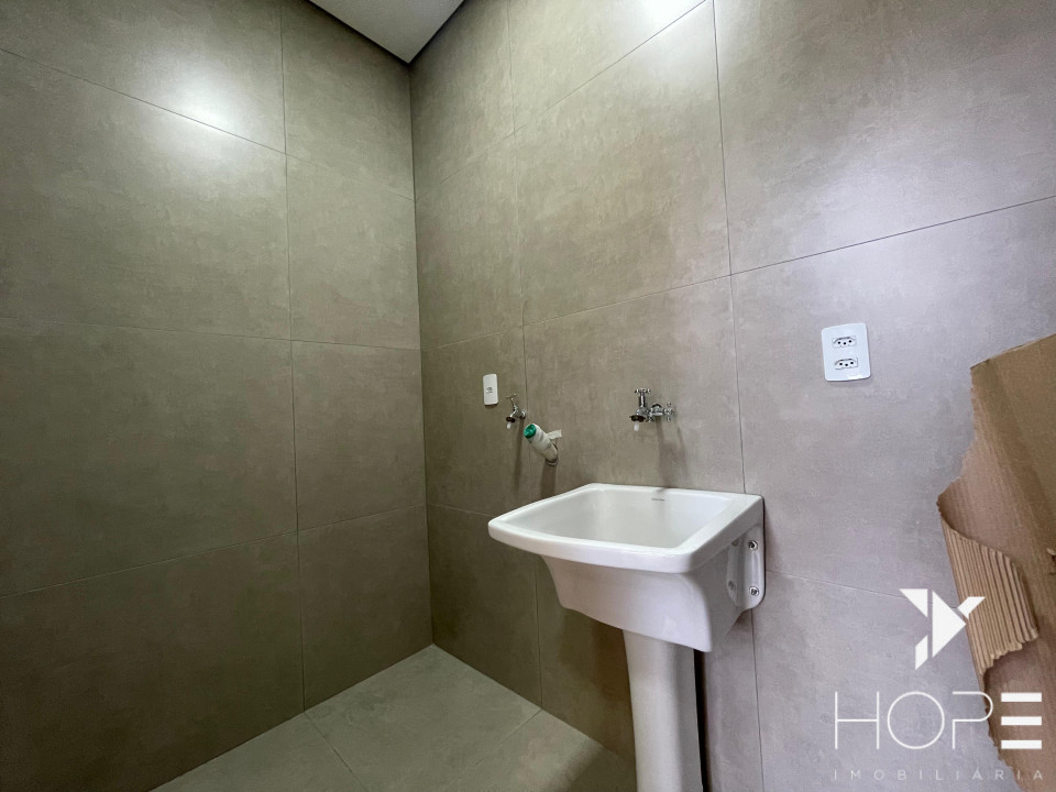 Imagens do imóveis Casa nova no  Condomínio Heimtal Park em Londrina – 3 quartos e área gourmet