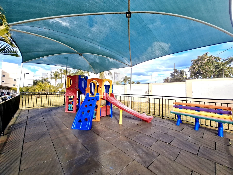 Imagens do imóveis Condomínio Lagoa Dourada - Apartamento à venda com 43m² - 2 quartos - último andar - semi mobiliado - acquaville  - Londrina PR