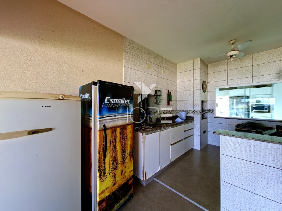 Imagens do imóveis Condomínio Riviera do Poente - chácara molhada à venda com 2.277 m² - 4 suítes - piscina - sauna - Alvorada do Sul PR