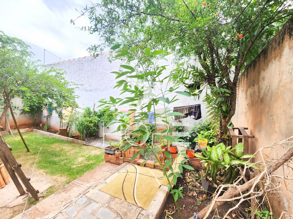 Imagens do imóveis Casa à Venda de 198 m² no Conjunto Semíramis  – Londrina/PR