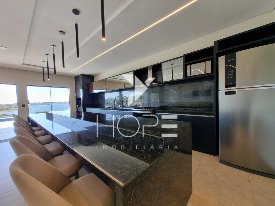 Chácara Beira-Rio de Alto Padrão à Venda – Condomínio Porto das Águas – Porecatu/PR