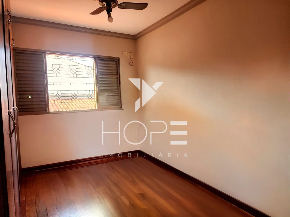 Imagens do imóveis Sobrado à Venda 5 Quartos – Bairro Coliseu – Zona Norte Londrina PR