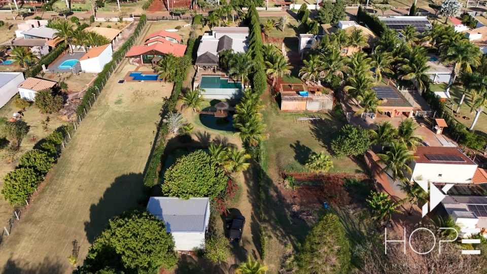 Imagens do imóveis CHÁCARA MOLHADA DE ALTO PADRÃO NO CONDOMÍNIO RIVIERA DO POENTE