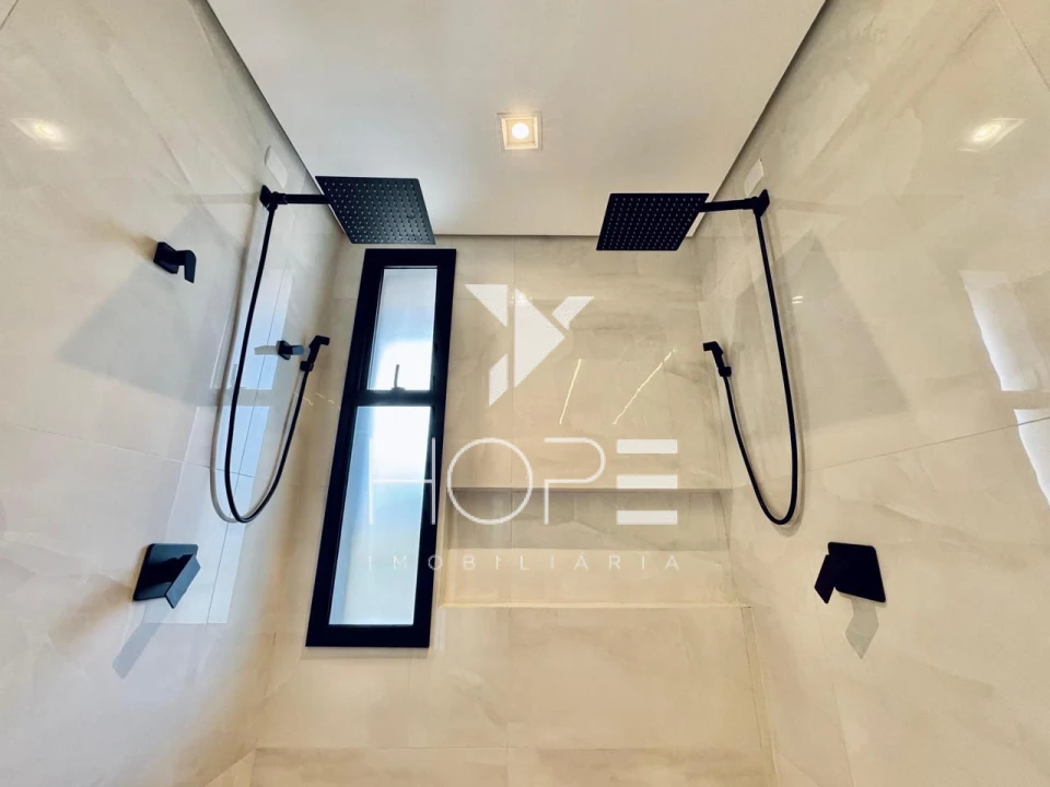 Sobrado Novo de 3 Suítes à Venda no Araçari – Parque Tauá – Londrina