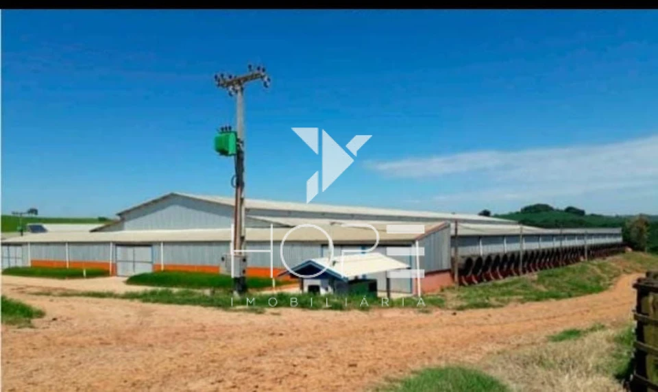 Imagens do imóveis Fazenda à venda 244.5 alqueires leiteria industrial e laticínio estruturado frente rodovia – região de Itapetininga – São Paulo