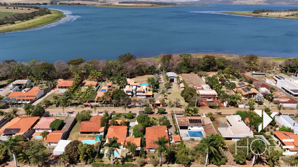 Imagens do imóveis Chácara à Venda no Condomínio Riviera do Poente