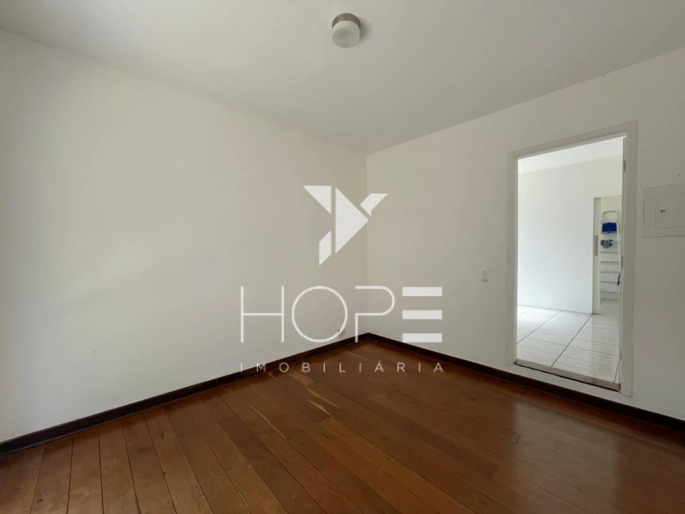 Sobrado Comercial e Residencial para Venda e Locação – 5 Quartos (2 Suítes) – Centro – Londrina/PR 