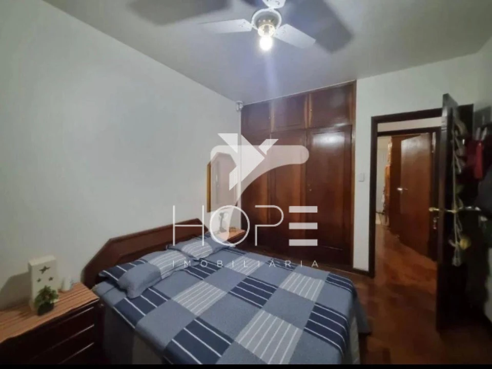 Casa à Venda – 167 m² – 4 Quartos (1 Suíte) – Petrópolis – Região Central – Londrina/PR