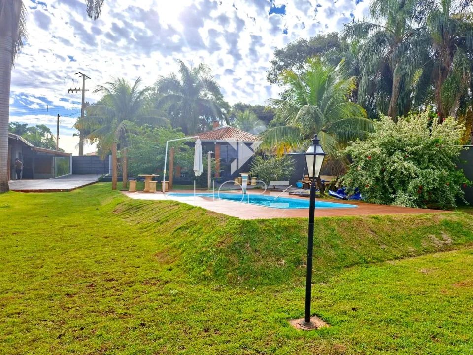 Imagens do imóveis Chácara molhada à venda com 1.872 m² - 1 quarto - piscina - salão de festas - Alvorada do Sul PR