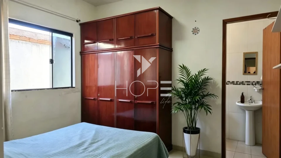 Imagens do imóveis Casa geminada à venda - 81 m² - 3 quartos - 1 suíte - Jardim Montecatini - Região Leste - Londrina PR