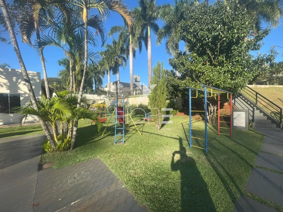 Sobrado em Condomínio à Venda – 261m² – 3 Quartos (1 Suíte) – Vale das Araucárias – Parque Residencial Alcântara – Zona Sul – Londrina/PR