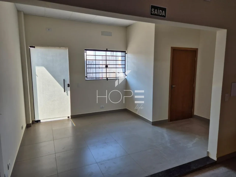 Imagens do imóveis Barracão para locação na Zona Leste de Londrina – 230m², mezanino e zoneamento ZC3 - R$ 6.000,00
