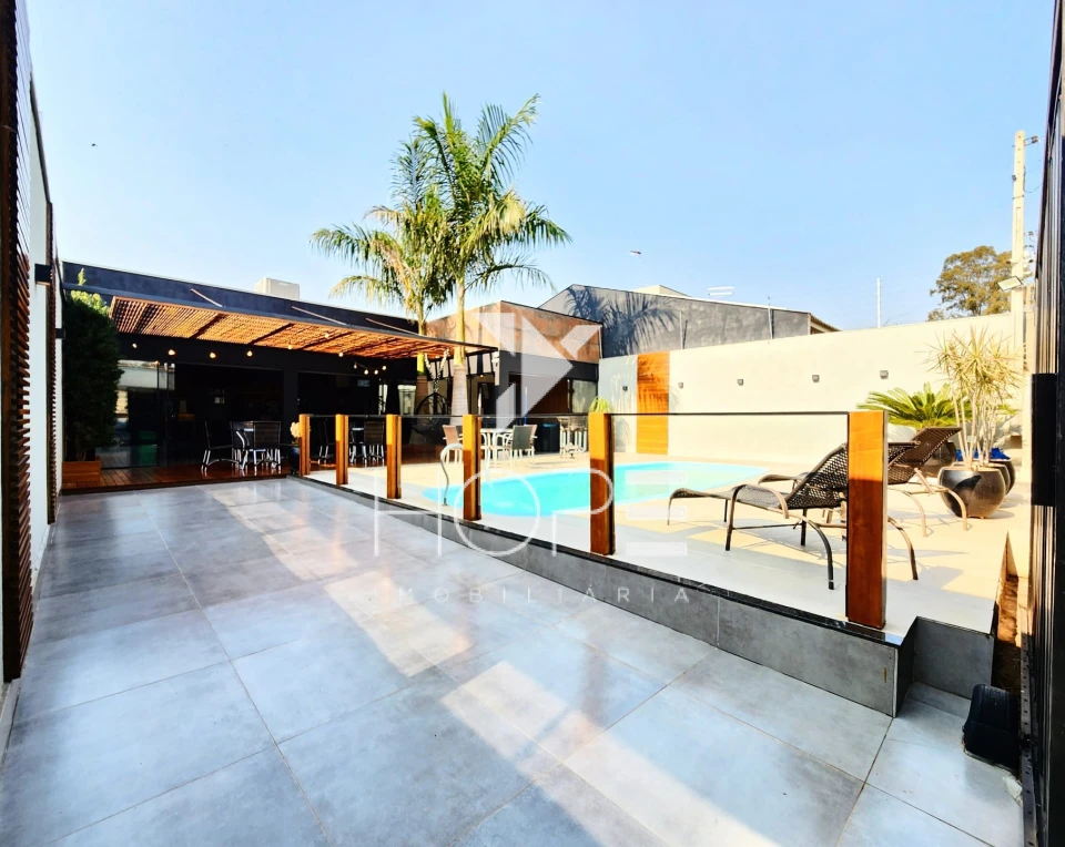 Imagens do imóveis Imóvel Comercial de Alto Padrão com Piscina e Espaço Gourmet à Venda em Cambé – Jardim do Café