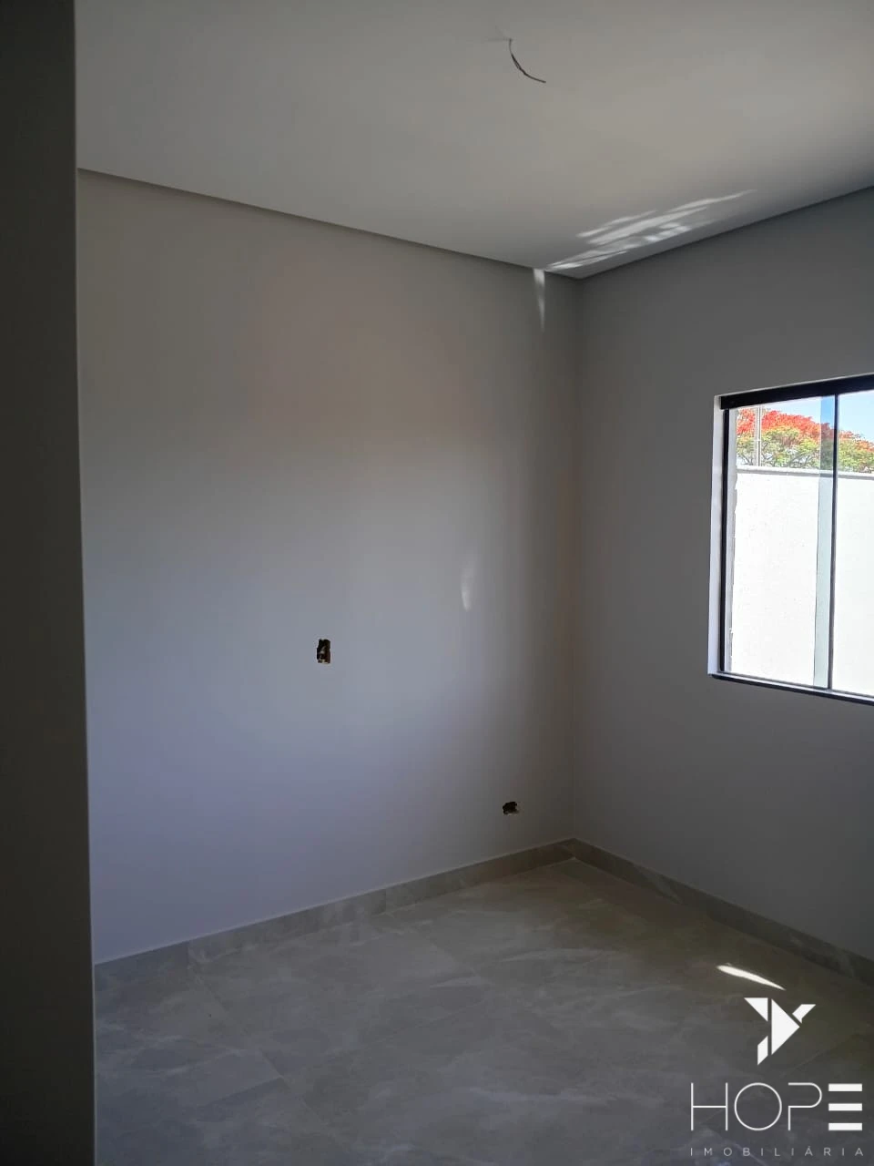 Casa à venda – 3 Quartos – Condomínio Royal Norte – Zona Norte – Londrina/PR