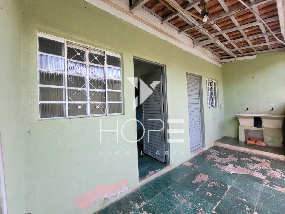 Imagens do imóveis Casa 3 Quartos com Edícula na Zona Oeste de Londrina – Bairro Leonor